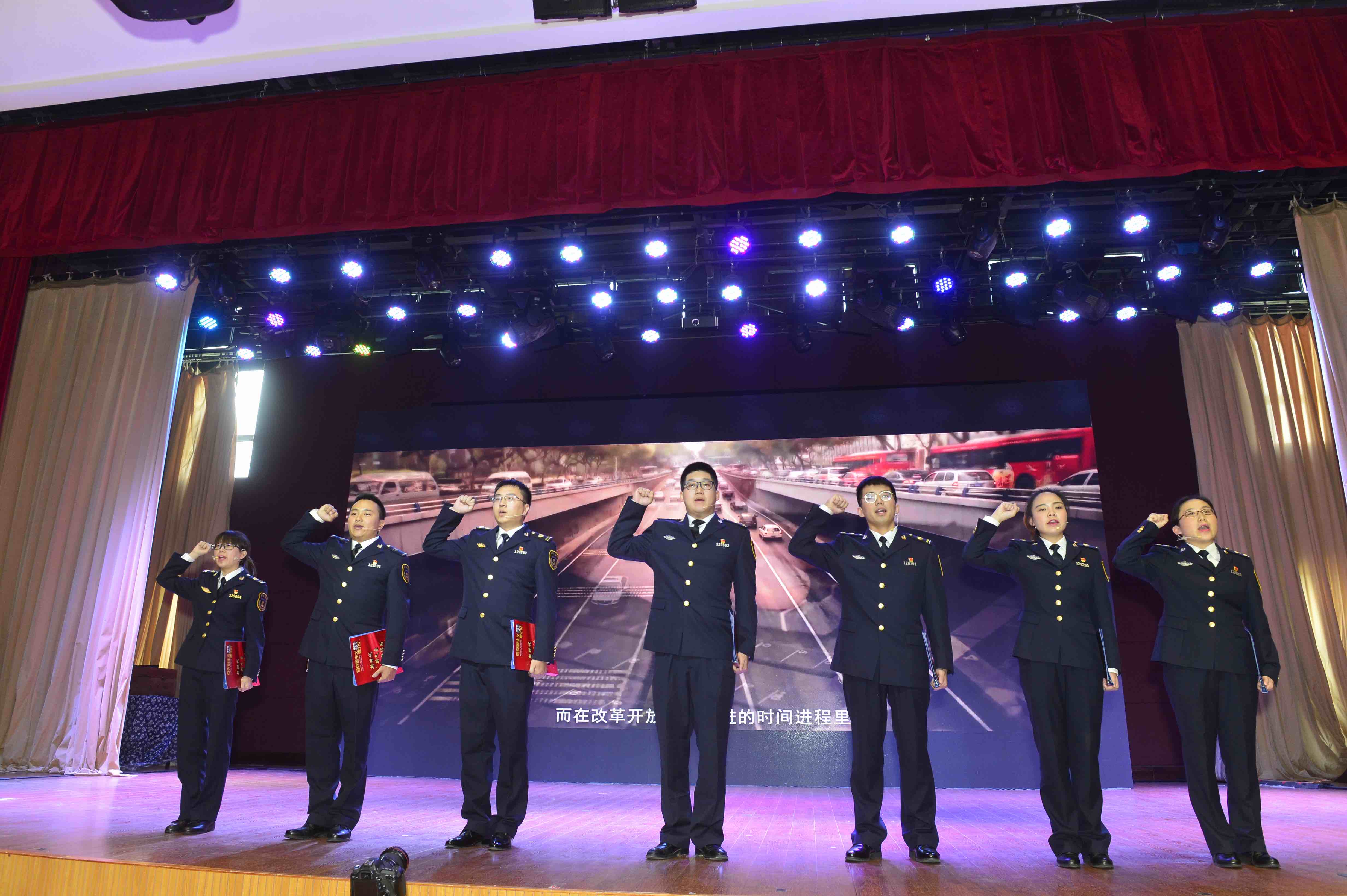 长江南京通信管理局朗诵《马克思主义光芒照亮我的祖国》.jpg